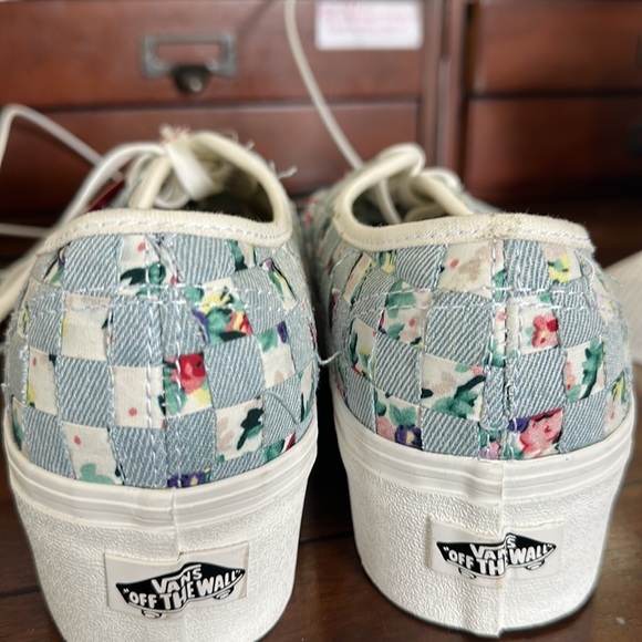 #30S NEW WITH TAGS VANS WOVEN FLORAL MULTI STACKFORM SNEAKERS - Picture 8 of 11